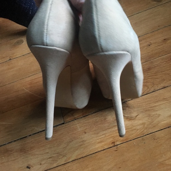 Steve Madden Nude Suede & Pleather Platform Pumps - Picture 2 of 4